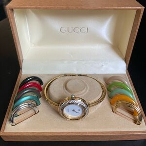VINTAGE 1980s Gucci Watch 1100L interchangeable bezel watch DIAMOND BEZEL
